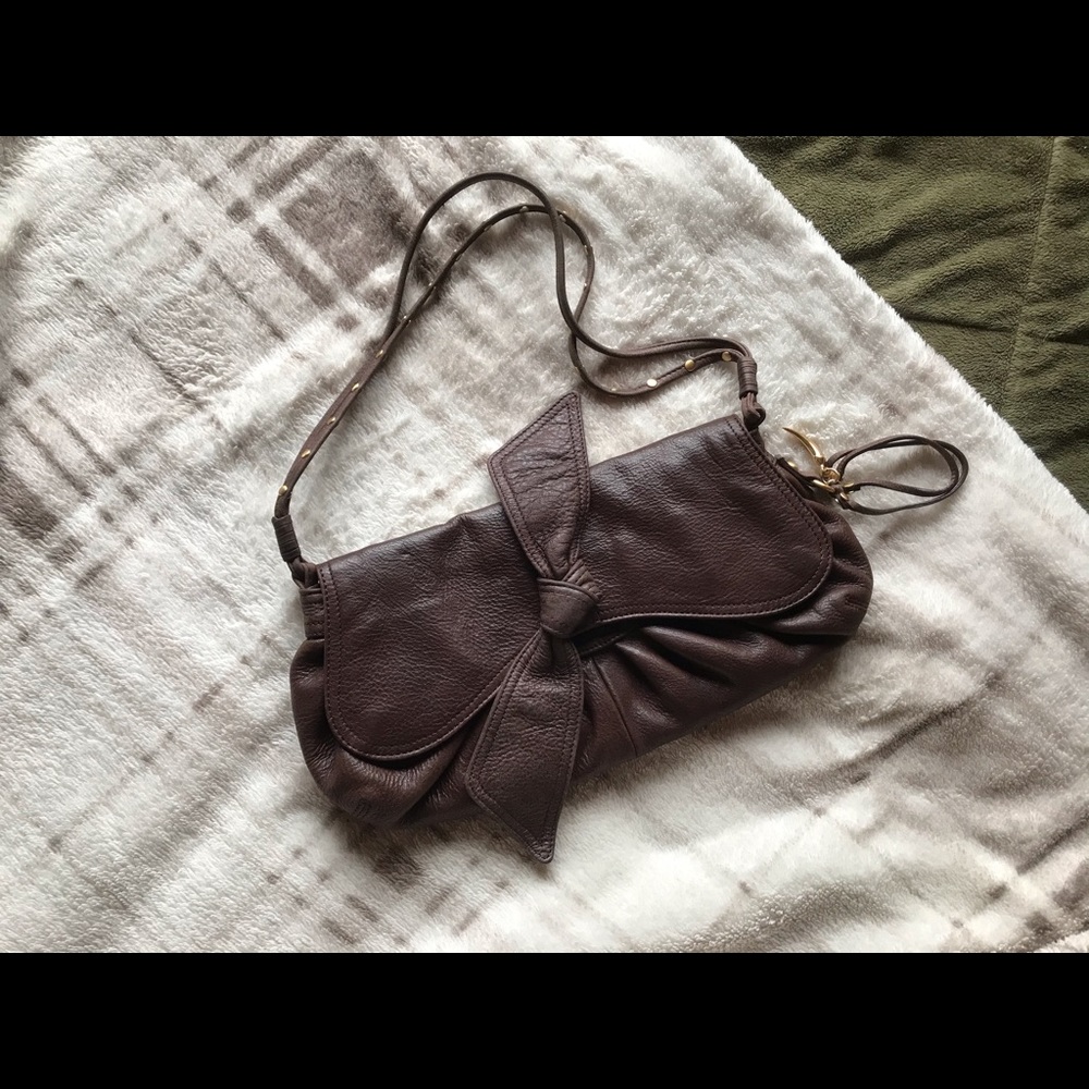 BCBGirl Choc Brown Leather Clutch w/Strap EUC 😍